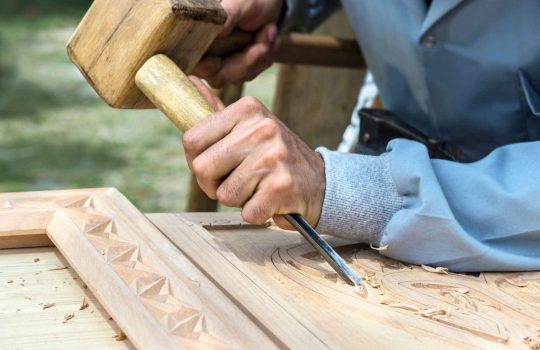 מה החשיבות בגילוף ופיסול בעץ2