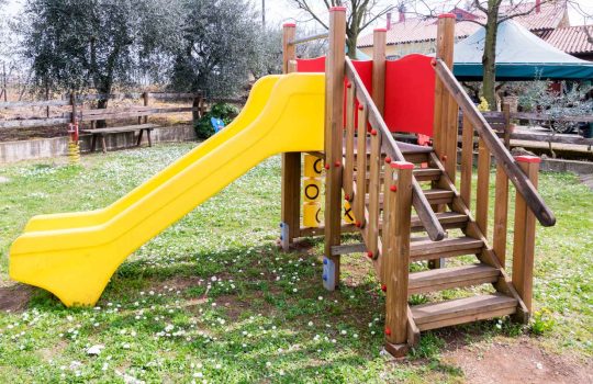 מתקני חצר לילדים2